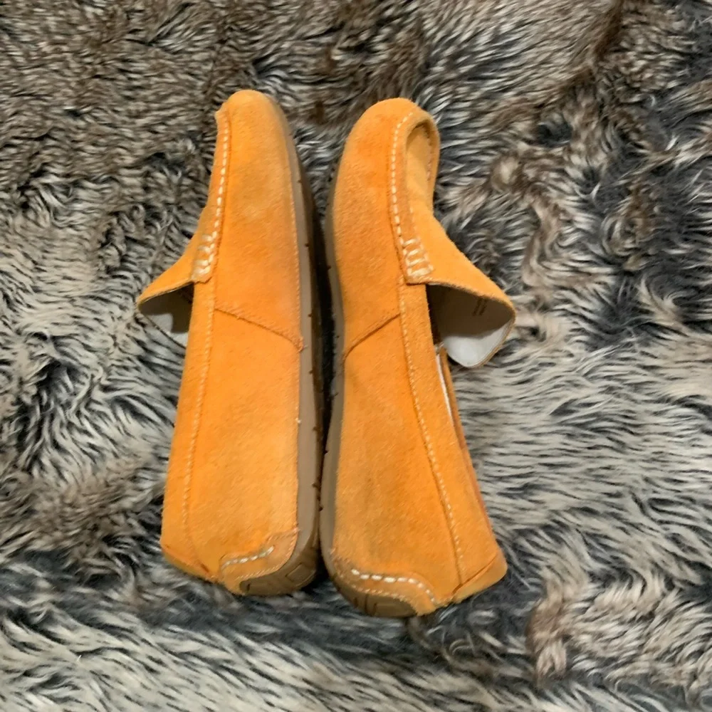 Cole Haan Somerset Loafers Men size 8M Orange Suede Shoes. Rare color